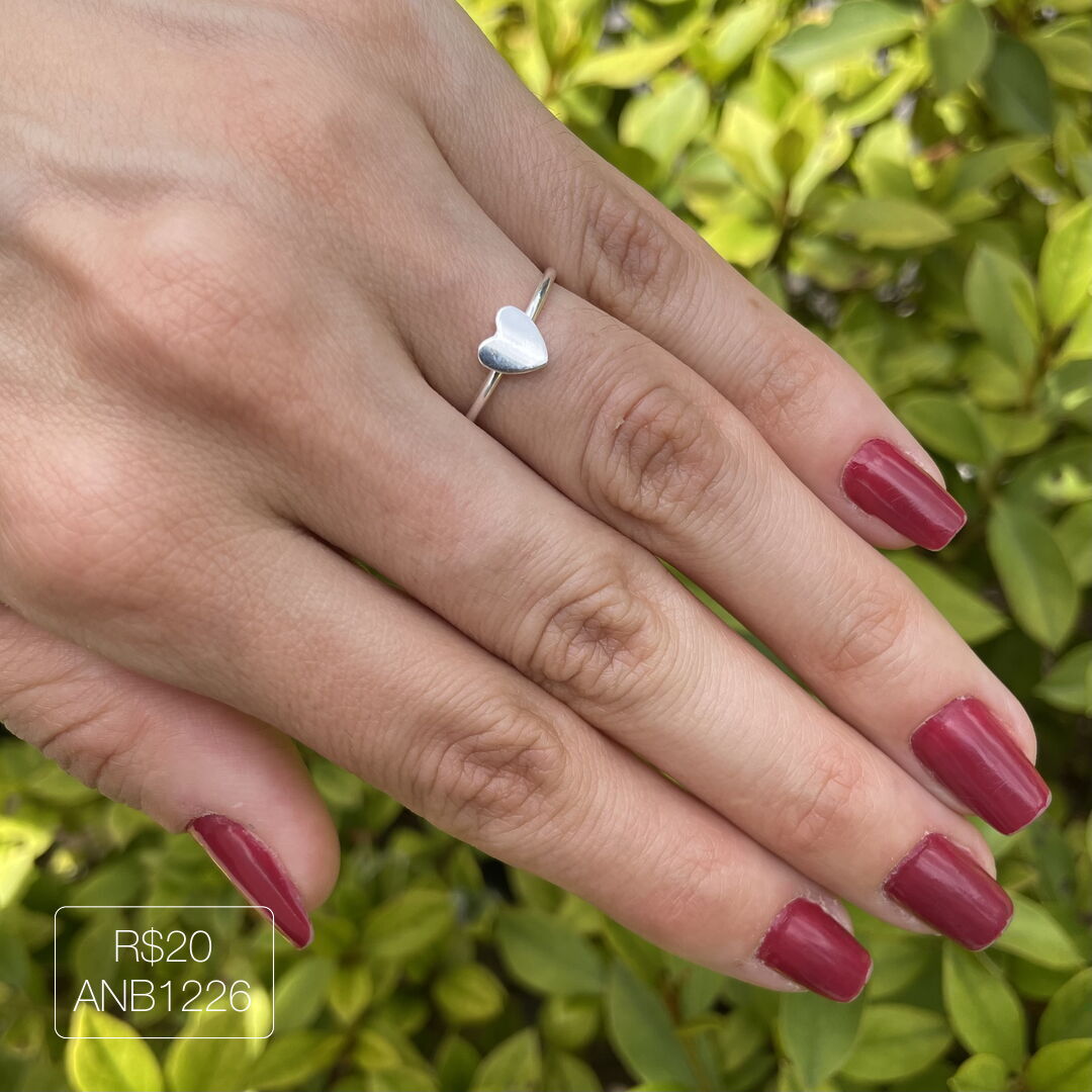 Anel Fio Coração Liso Prateado